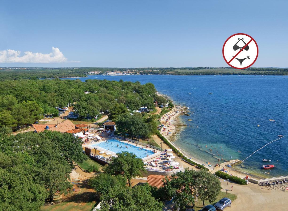 Victoria Mobilehome In Solaris Fkk Naturist Camping Resort Porec Exterior photo