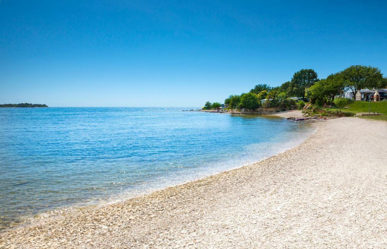 Victoria Mobilehome In Solaris Fkk Naturist Camping Resort Porec Exterior photo